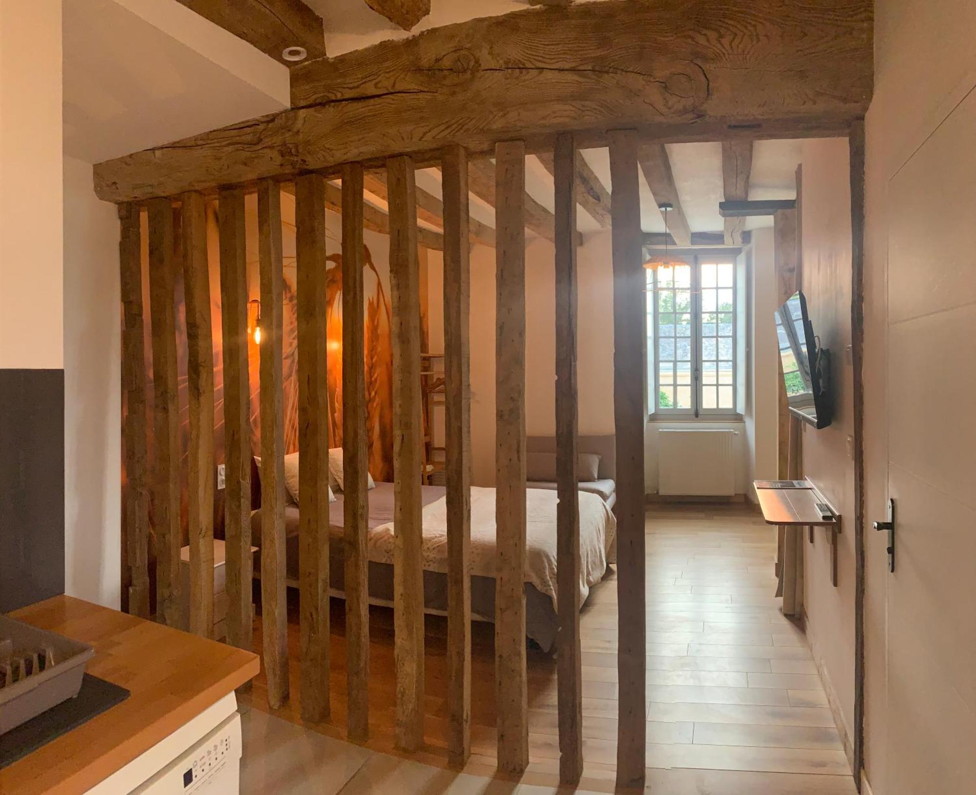Le Bas Chitray Bed and Breakfast Ménil Exteriör bild